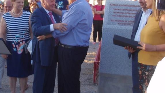 José Matamoros es homenajeado con el descubrimiento de una placa en el Parque del Pilar que llevará su nombre