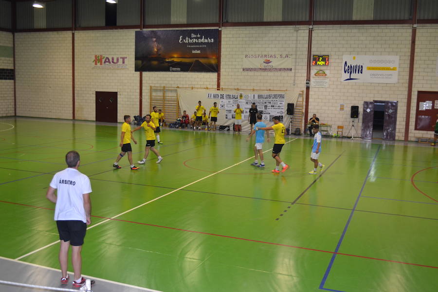 Lleno total en los encuentros del XV Maratón de futsal I Memorial Luís Flores