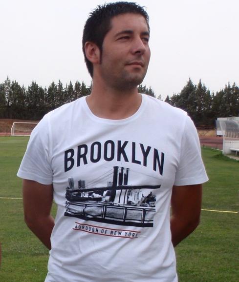 Pana fue presentado como nuevo entrenador de la SP Villafranca