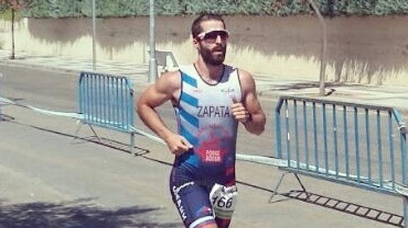 El equipo masculino de triatlón se coloca tercero de la Liga Fextri