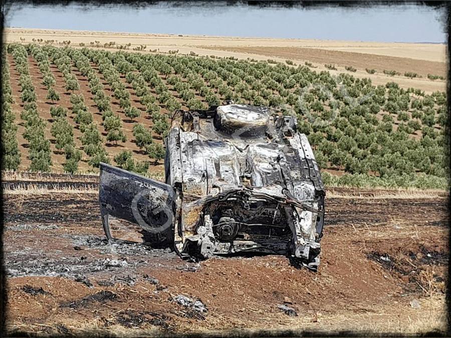 El coche robado aparece calcinado en Mérida