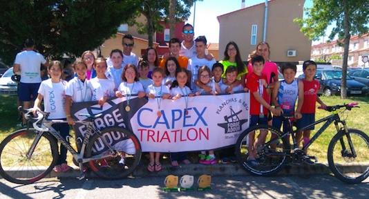 Encuentro de menores organizado por la Federación de Triatlón (FETRI)