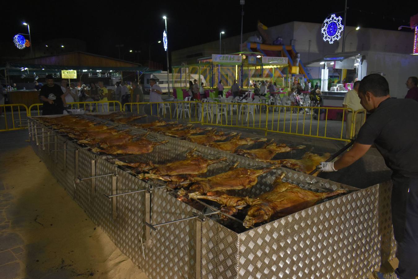 Colas para degustar el asado de cordero