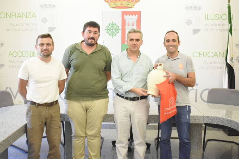 El Ayuntamiento de Campanario se suma a la campaña 'Emotijo'