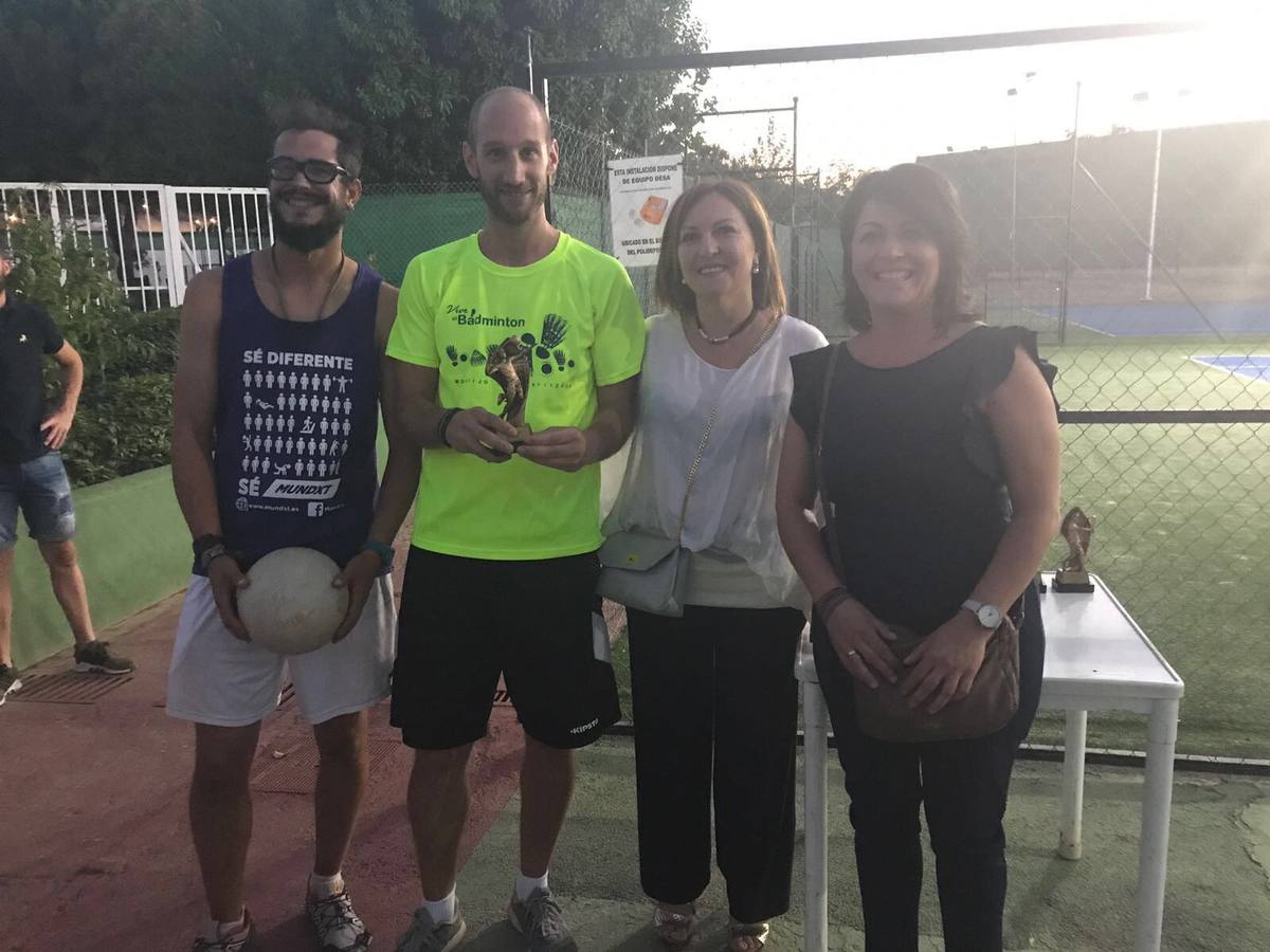 El Ayuntamiento entregó los trofeos a los ganadores de las competiciones deportivas de la feria de agosto
