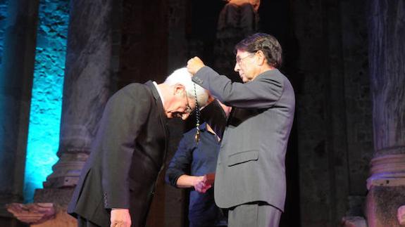 El colegio San José recibió la Medalla de Extremadura en el Teatro Romano de Mérida