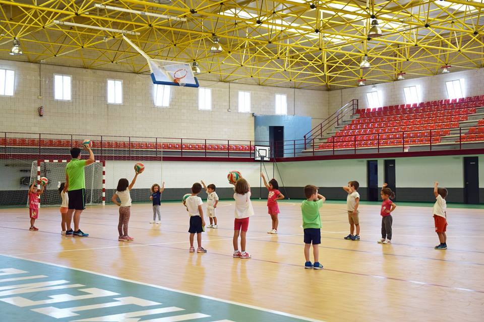 Deportes amplía la edad de acceso en zumba infantil y actividades de ocio