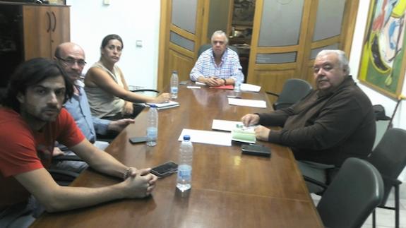 El alcalde se reunió con los presidentes de las asociaciones de vecinos