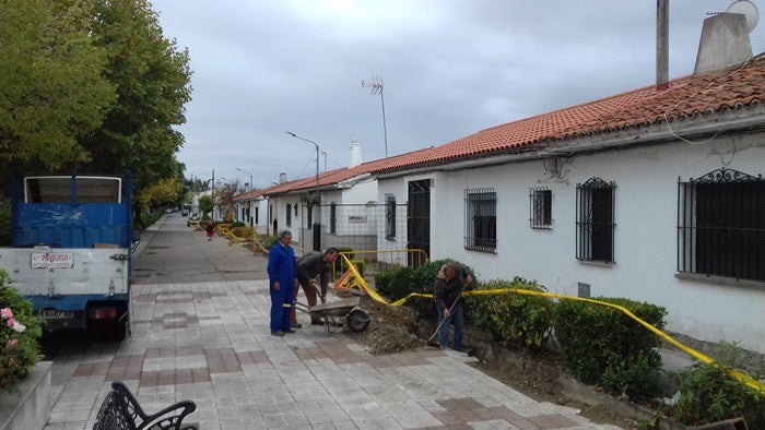 Las obras en la red de saneamiento de las Casas Nuevas finalizarán antes de fin de año