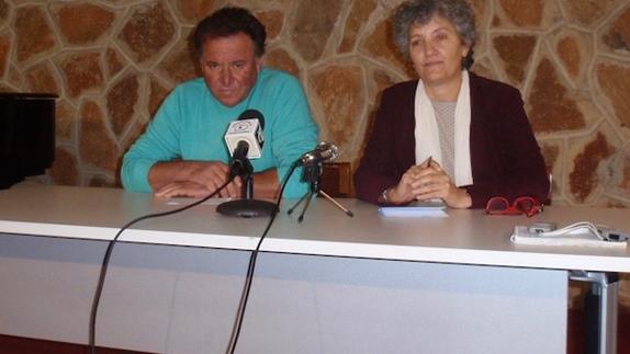 La eurodiputada Lidia Senra visitó ayer Villafranca, donde se reunió con colectivos agrícolas