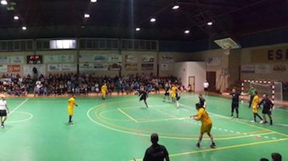 Victoria importante del Viñaoliva BM Villafranca (26-23) en un partido igualado