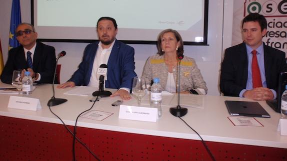 CREEX presentó al empresariado de Villafranca su convenio con Ibercaja