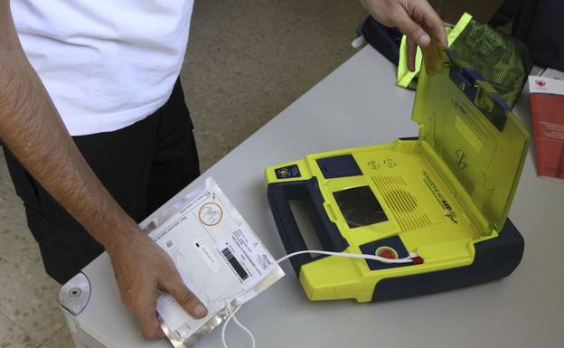 Monesterio entre las localidades en las que Cruz Roja formará sobre el uso de desfibriladores