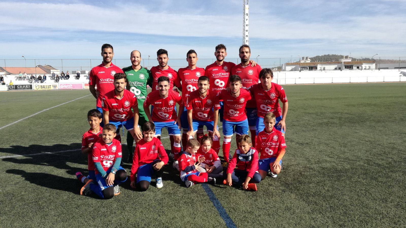 La Estrella golea al Monesterio en un buen partido de los locales