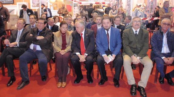 Blanco-Morales elogia 'Expobarros' como espacio de diálogo en el que nacen ideas y proyectos para conseguir un mundo mejor