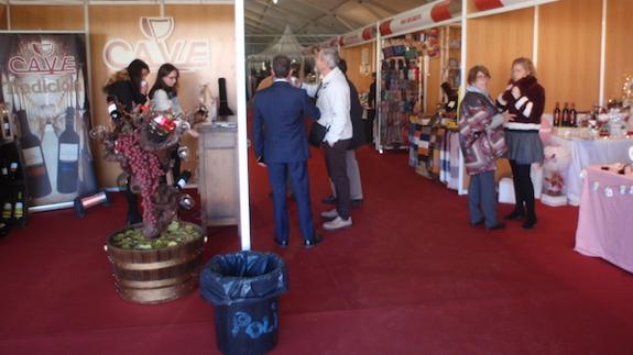 Se clausuró la XIX Muestra Empresarial Expobarros con la entrega de un cheque de 400 euros