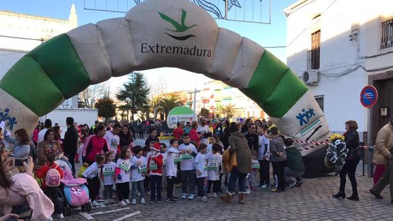 Cerca de doscientos corredores despidieron el año en la San Silvestre