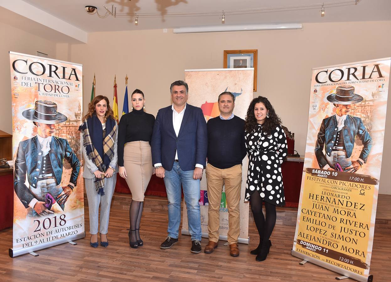 La lluvia obliga a aplazar dos semanas la Feria del Toro de Coria