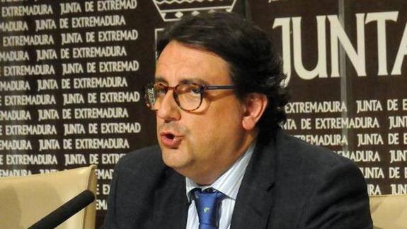 José María Vergeles: "El PSOE dirige toda su acción de gobierno a dar respuesta a las necesidades reales de los extremeños"