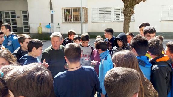 Alumnos del instituto despiden el trimestre con el ‘Día del Centro’