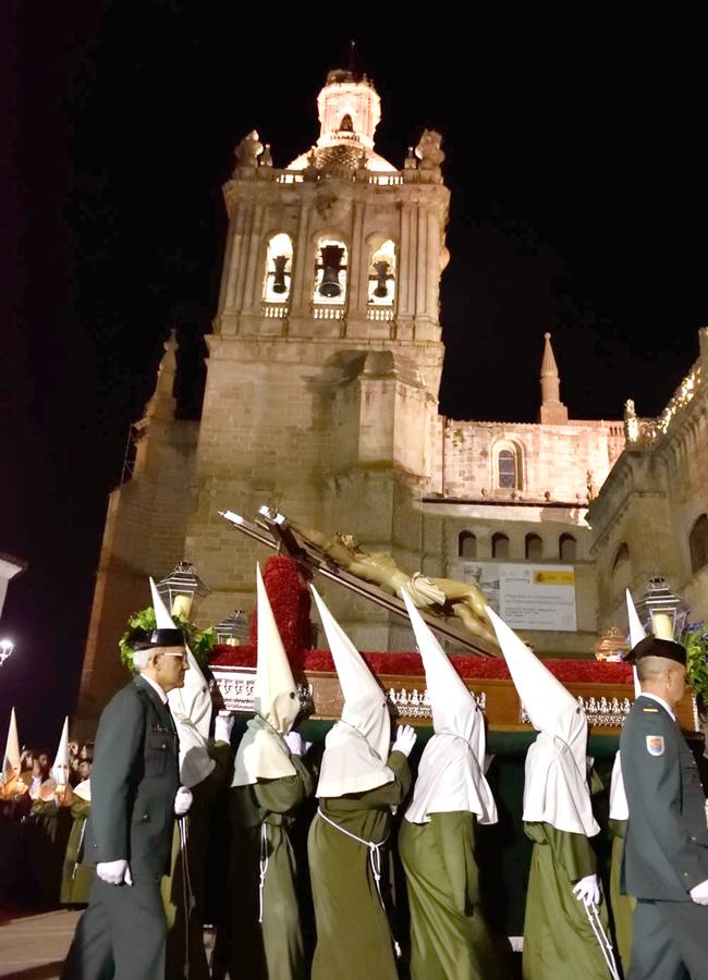 A las 12 de la noche saldrá de la iglesia de San Ignacio el desfile procesional del Cristo de la Salud