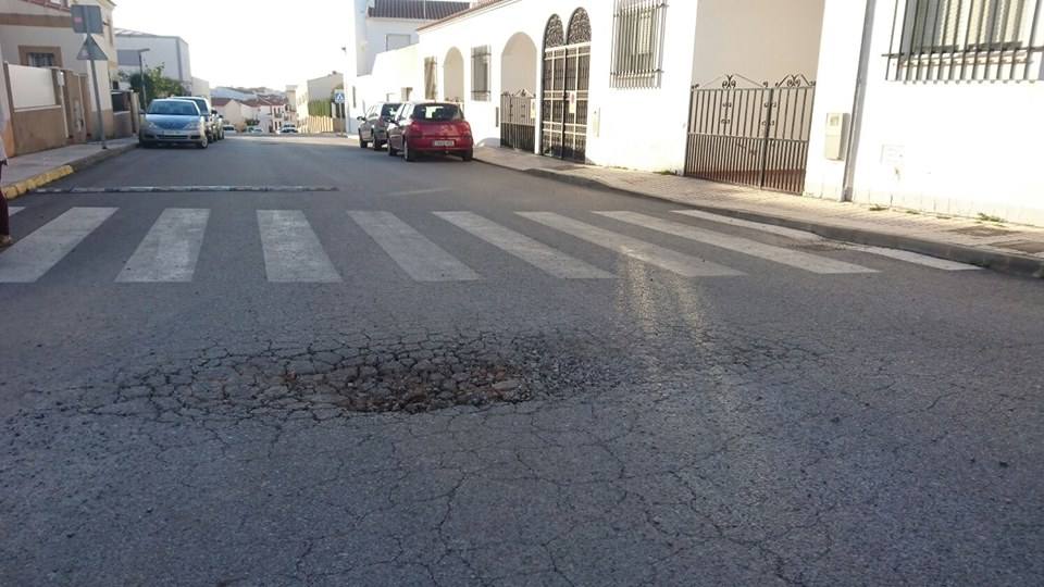 El PSOE pide que se invierta en asfaltar las calles