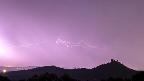 La Aemet amplía hoy a toda Extremadura la alerta por tormentas