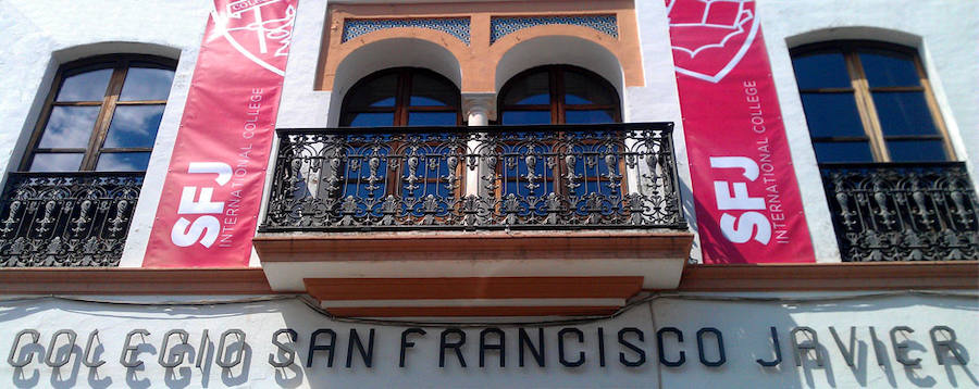 Los profesores asumen la gestión y dirección del colegio San Francisco de Fuente de Cantos, que no se cerrará