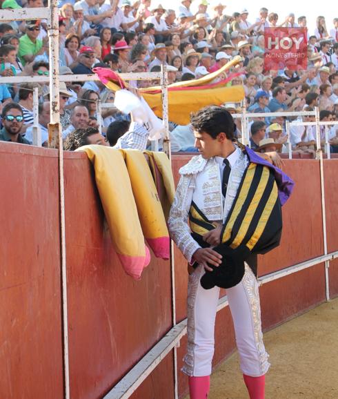 Dos orejas dan el triunfo a José Antonio Monesterio en Bienvenida