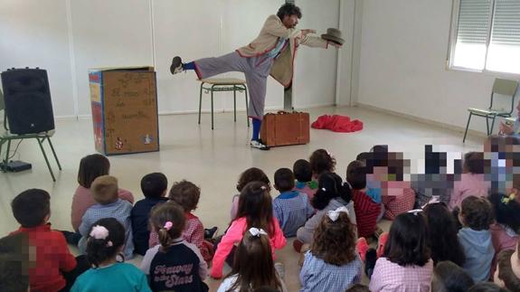 La localidad conmemora el Día del Libro entre otros talleres de privamera