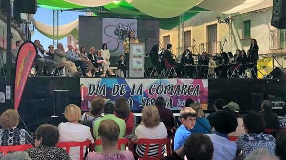 La XXII edición del Día de la Comarca reunió a los alcaldes de la Serena en Castuera