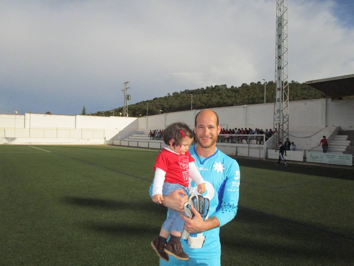 Los jugadores, Ismael,Mark y Sayago renuevan su compromiso con la Estrella