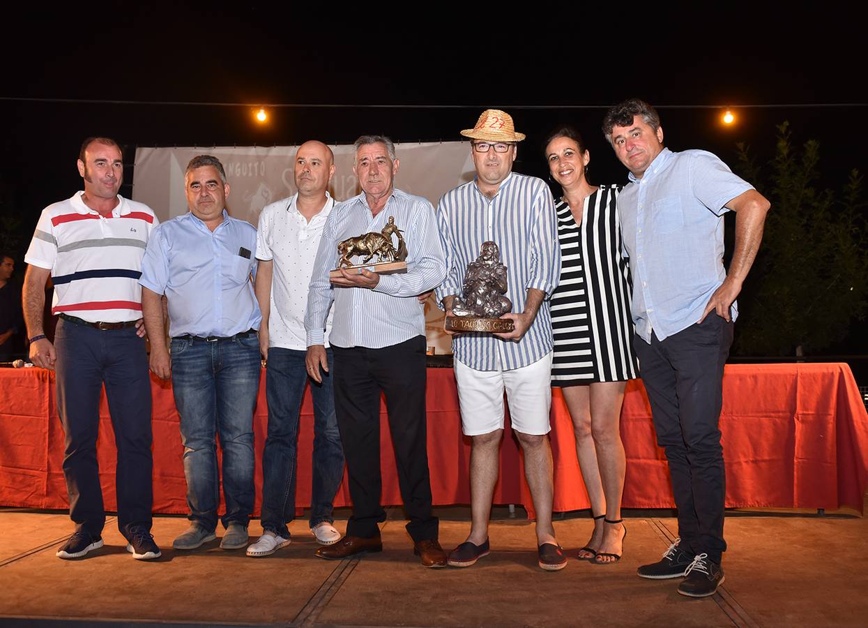 El toro de la peña El 27 ganador del trofeo Bobo de Coria
