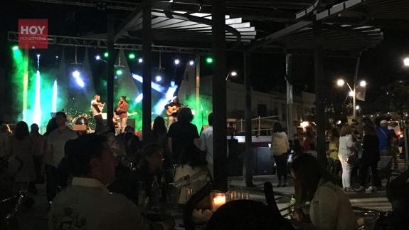 Este sábado se inauguraron los conciertos estivales al aire libre en la Plaza de Triana