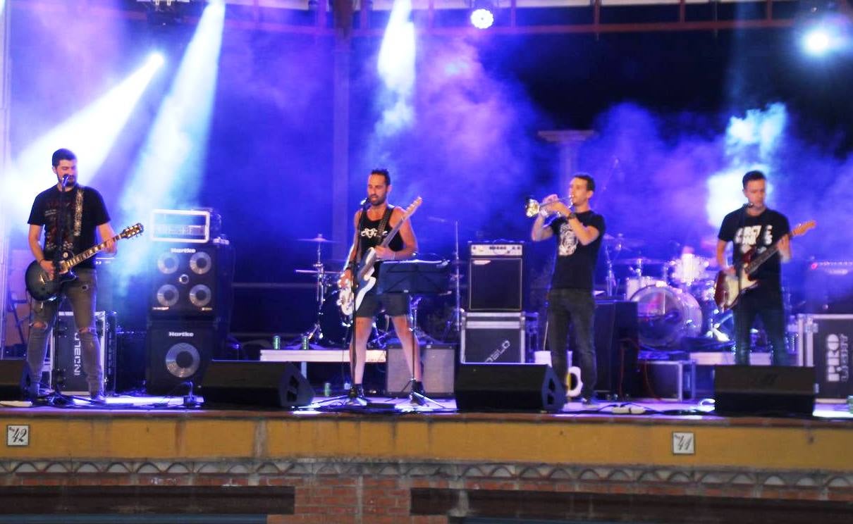 Derrape, Fitoscopia y Deltó, llenan del mejor sonido Pop Rock el recinto ferial de Jerez