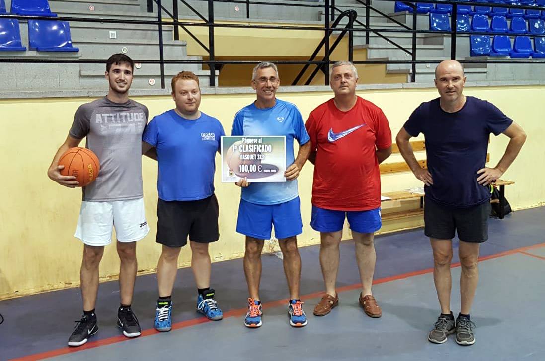 'Los aficionados' ganan el torneo de baloncesto 3x3