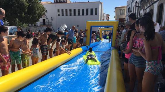 El sábado por la mañana es para los niños en Arroyo de la Luz