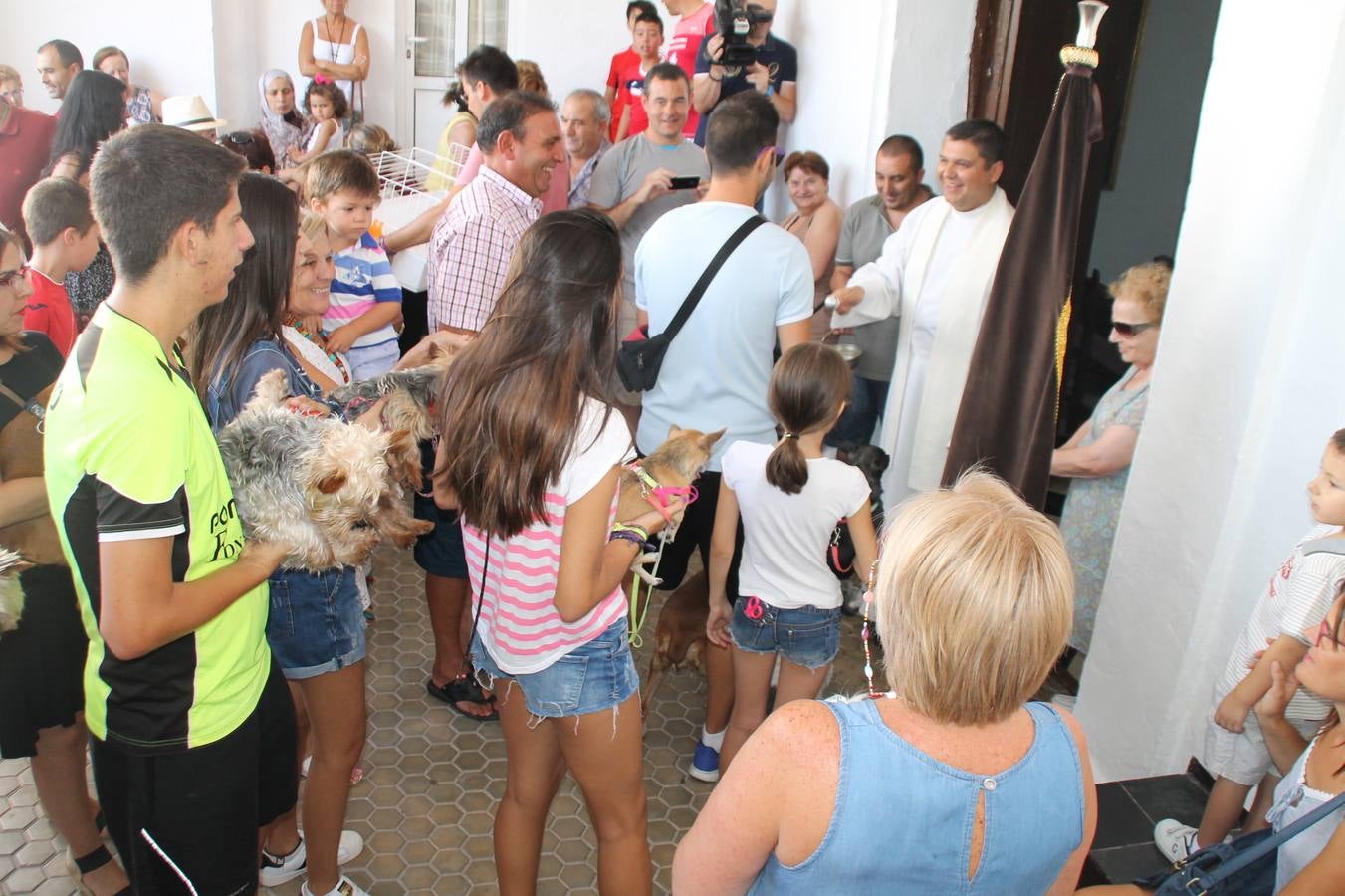 La tradicional bendición de animales inaugura este jueves la ‘velá’ de San Roque