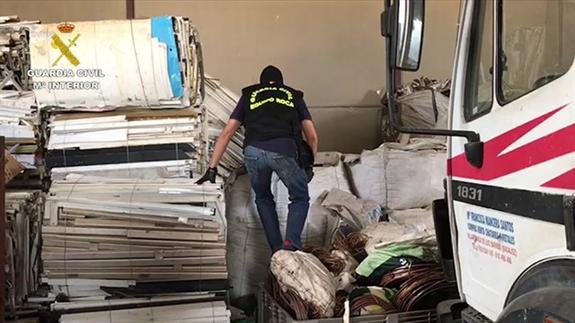Dos vecinos de Zafra y Calera, detenidos por robar cobre y aluminio