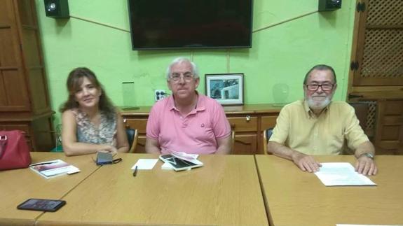 ‘El Vértigo de la Eternidad’ fue presentado el pasado sábado en el Club la Paz 3ª Edad de Malpartida de Cáceres