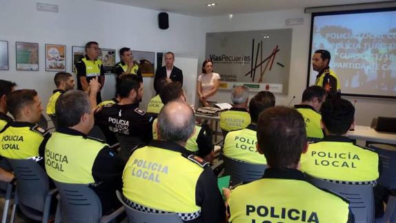 Termina el curso de policía turístico impartido por la Academia de Seguridad Pública