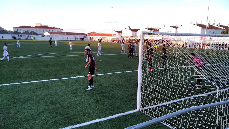 El A.D. Llerenense vuelve a la victoria con trabajo y sufrimiento