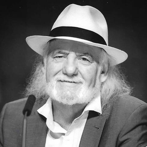 La localidad concede la Medalla de Zalamea a Miguel Nieto a título póstumo