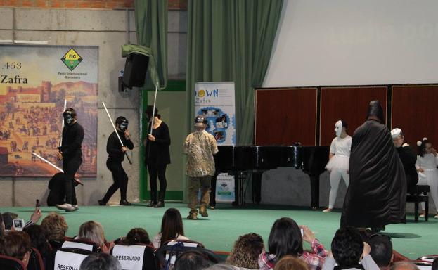 Down Zafra celebra su 'Pasarela Solidaria' el día 2