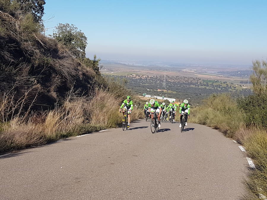 El Bicicletas Rodríguez-Extremadura se concentra antes de arrancar la temporada