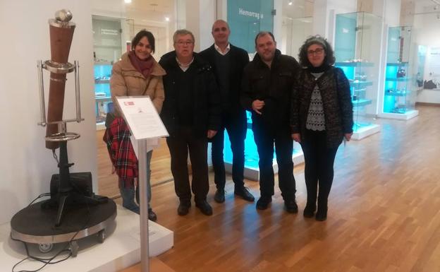 El museo de la Medicina estrena como pieza del mes un electroimán oftalmológico de los 40