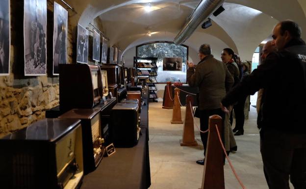 Las Tenerías acoge la exposición 'El milenio de la radio'