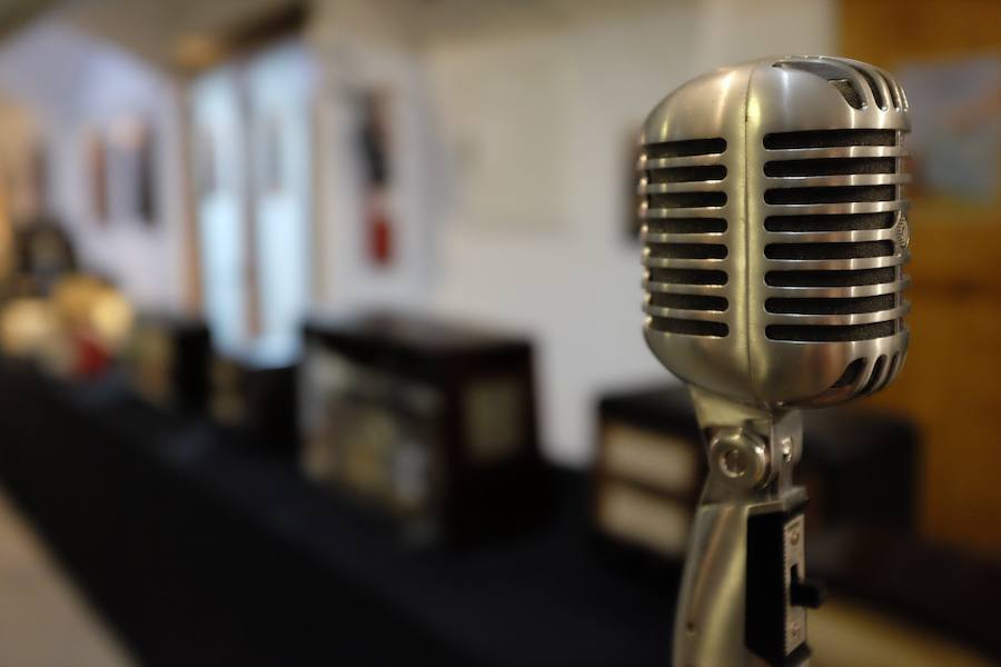 Radio en directo en la exposición de emisoras de la Sala Las Tenerías