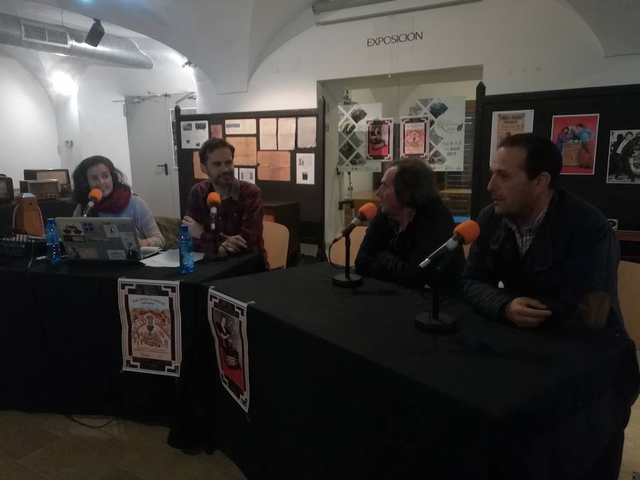 «El Milenio de la Radio» acoge un programa de radio de Aecos