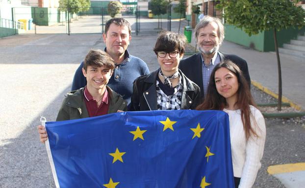 Alumnos del Suárez de Figueroa acuden a Bruselas para transmitir las ideas de su generación